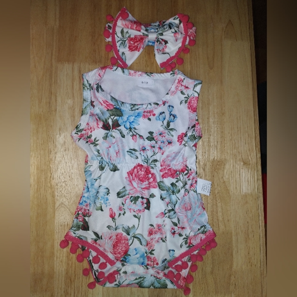 Mfmiudole Adorable Floral Onesie with hair bow.
